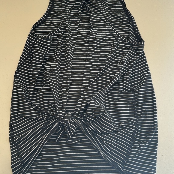 Lululemon - Picture 5 of 7